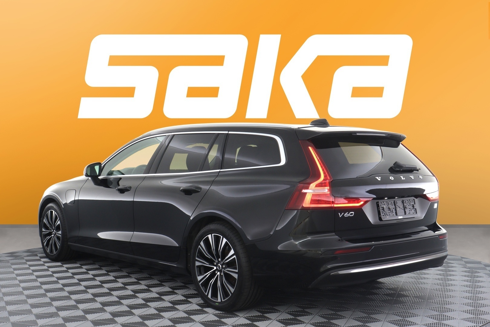 VOLVO V60 2023