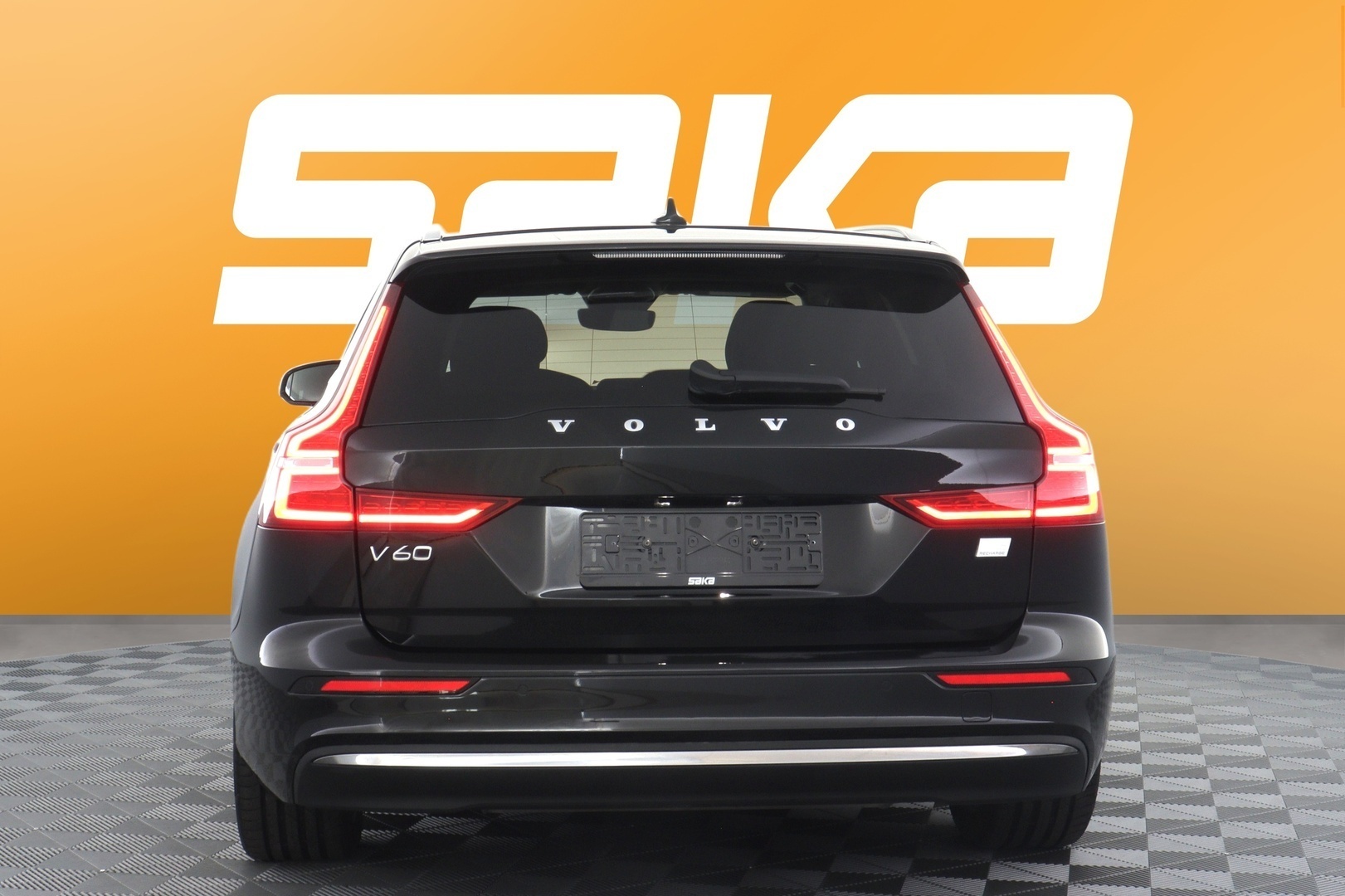 VOLVO V60 2023
