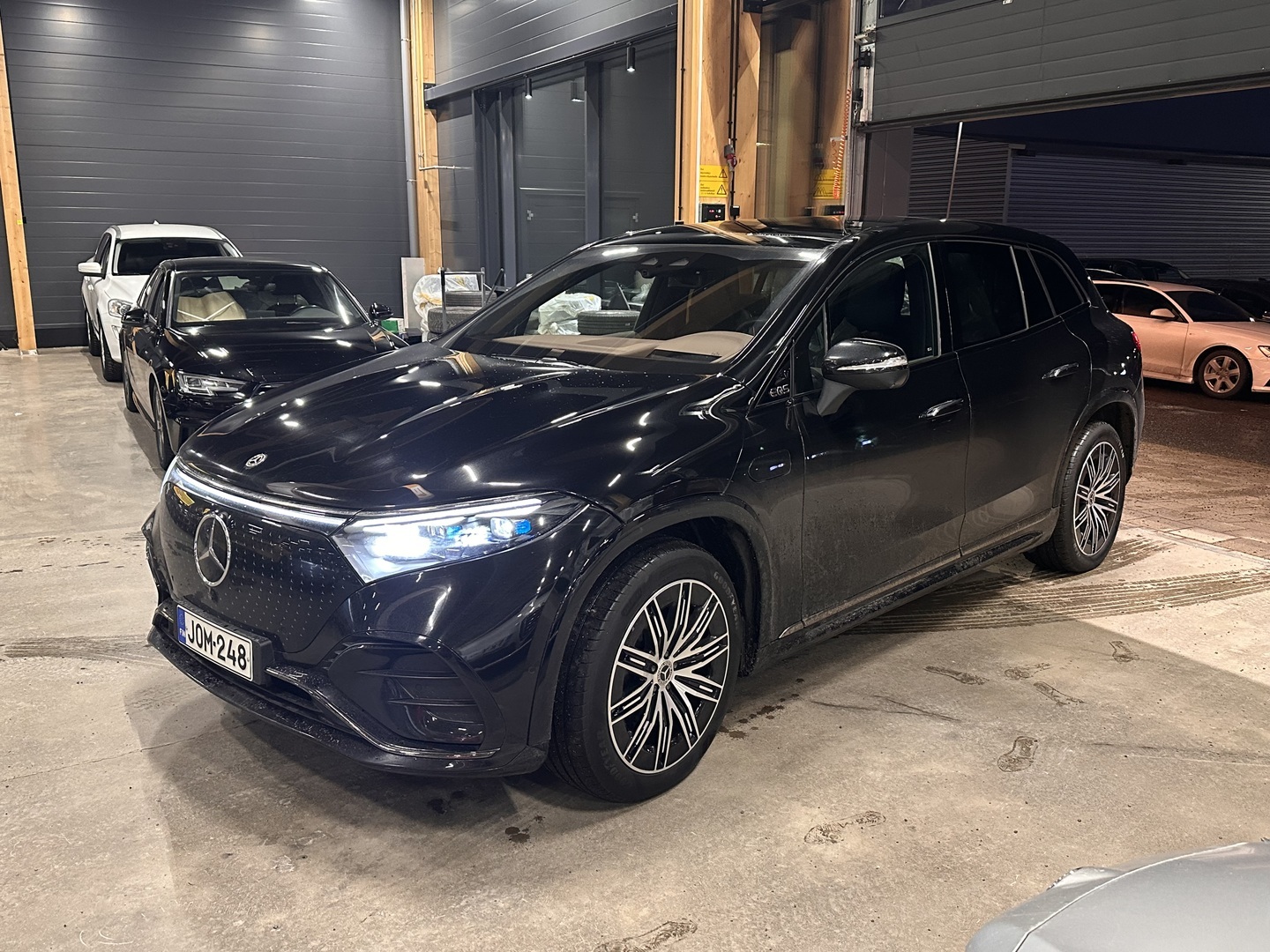 MERCEDES-BENZ EQS SUV 2023