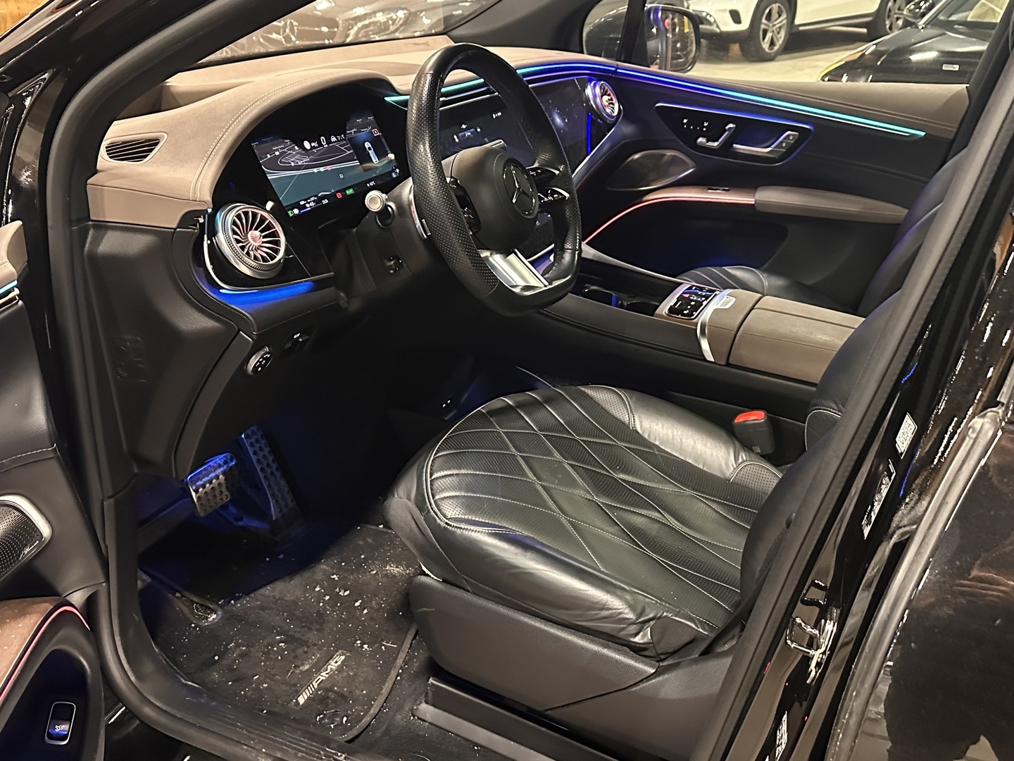 MERCEDES-BENZ EQS SUV 2023