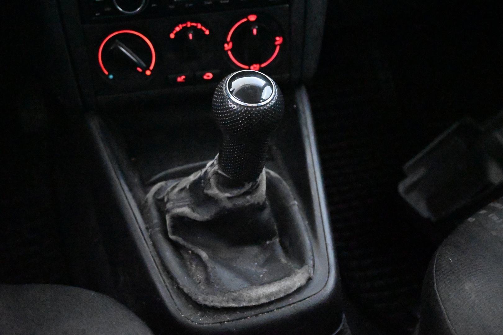 VOLKSWAGEN GOLF 2002