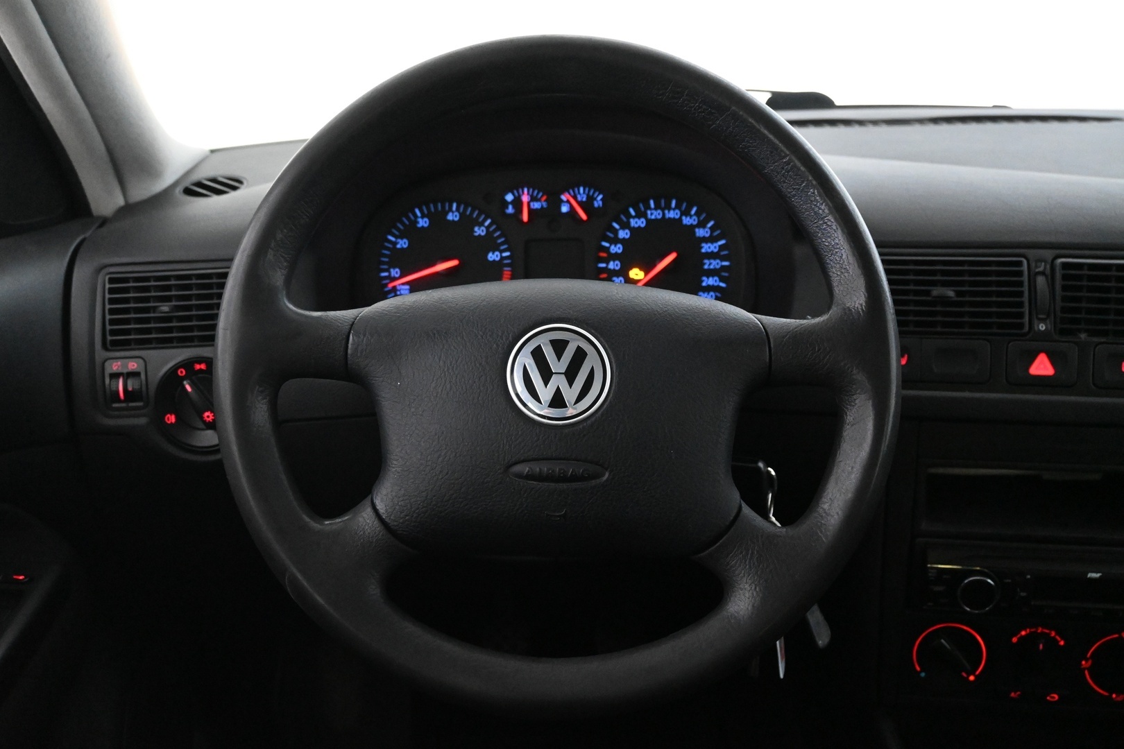 VOLKSWAGEN GOLF 2002