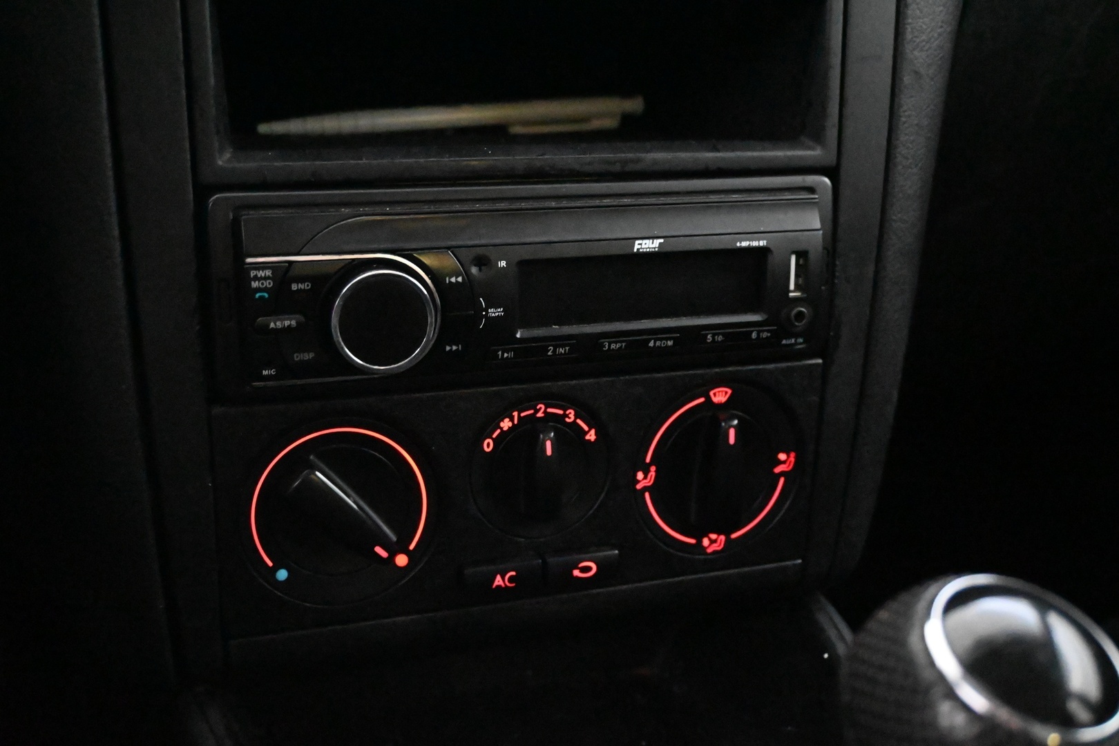 VOLKSWAGEN GOLF 2002