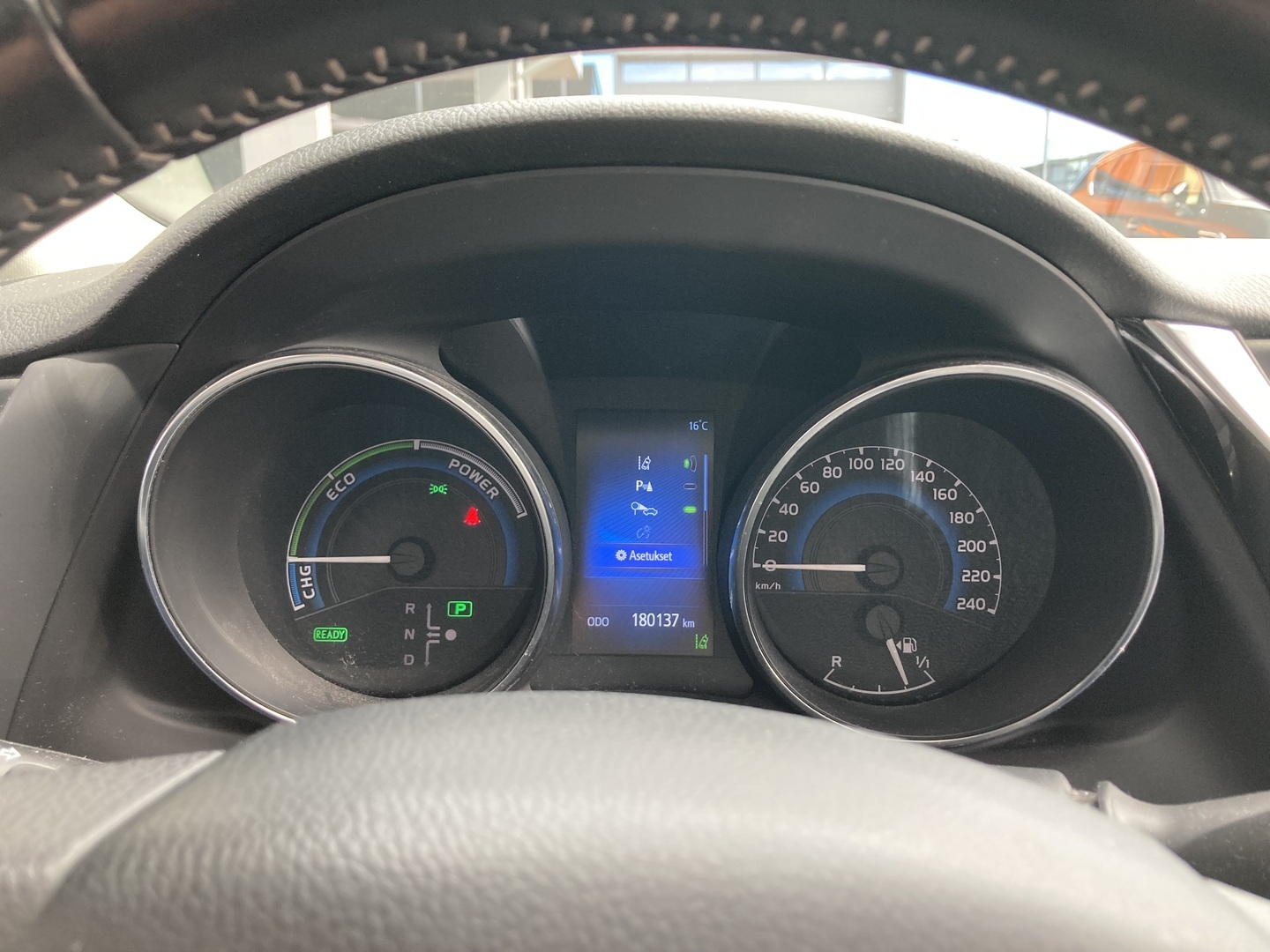 TOYOTA Auris 2016