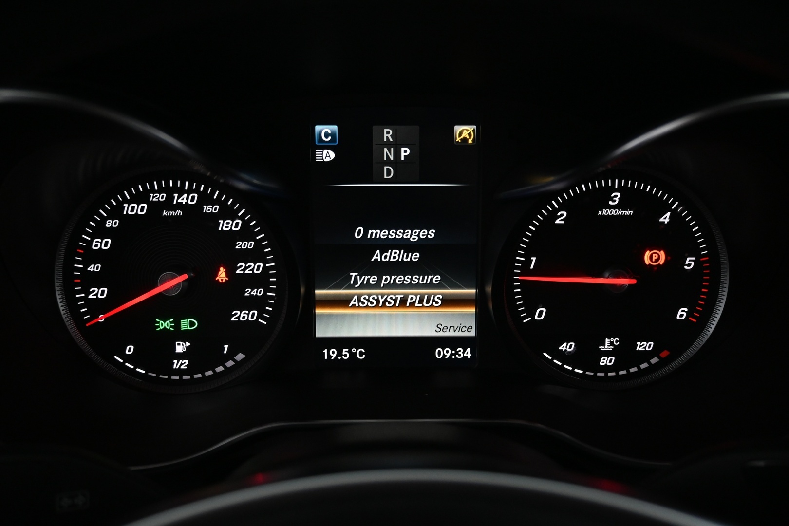 MERCEDES-BENZ GLC 2016