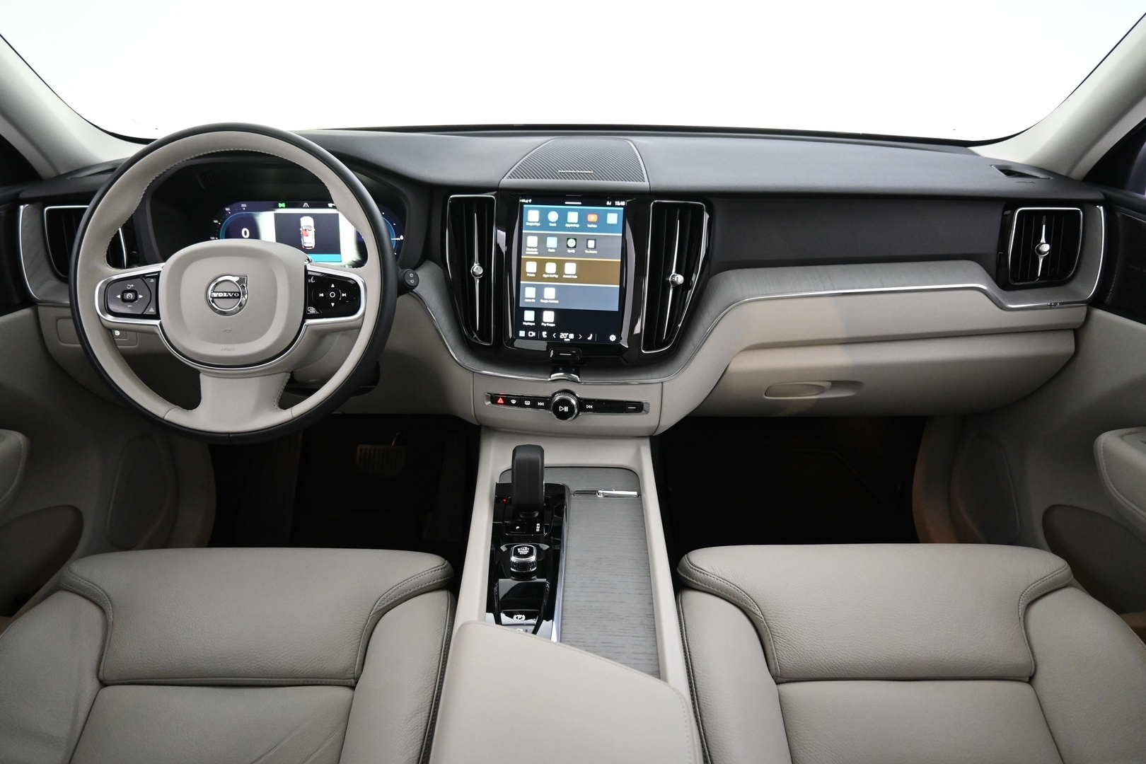 VOLVO XC60 2024