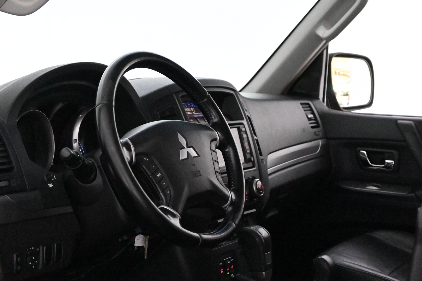 MITSUBISHI Pajero 2008