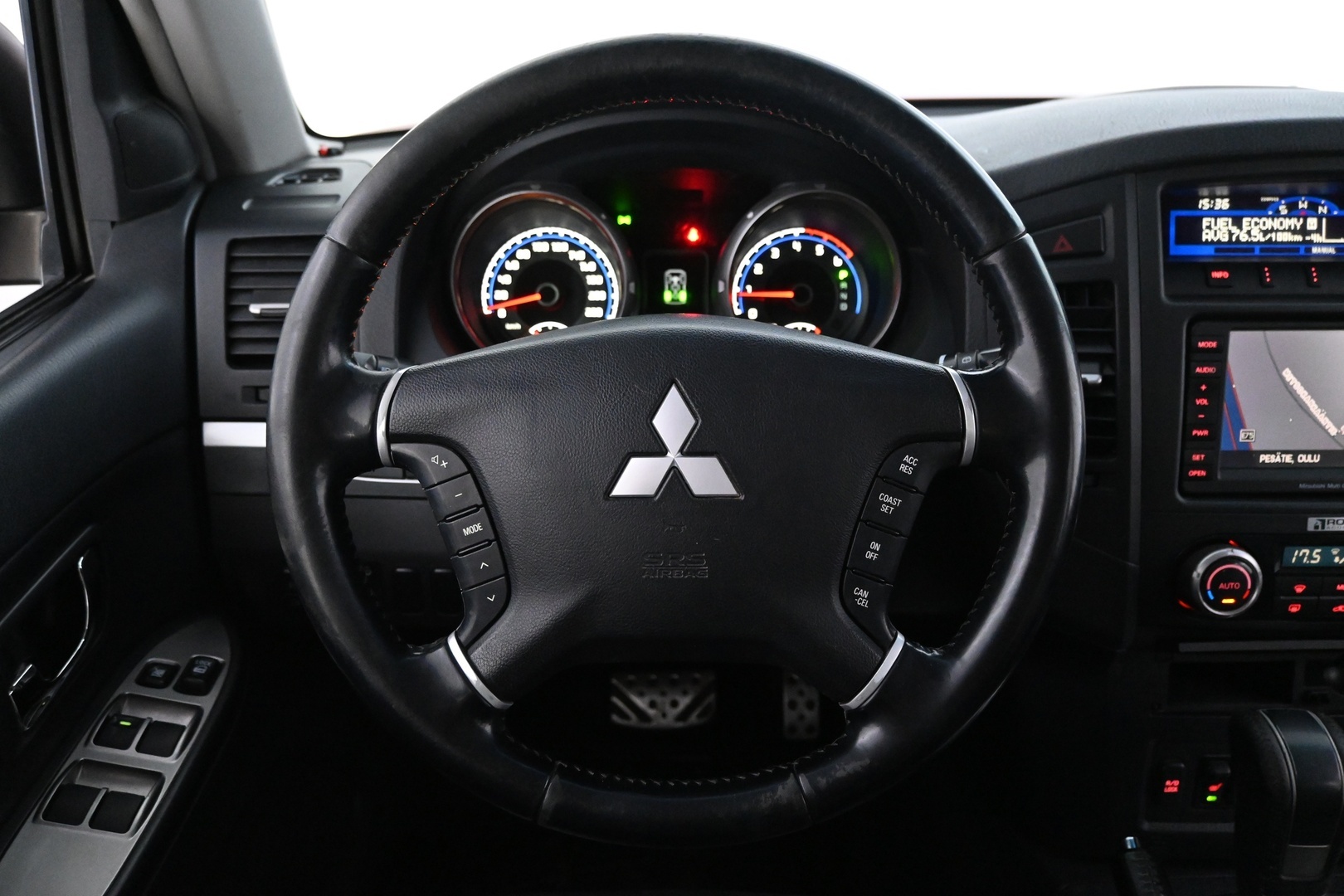 MITSUBISHI Pajero 2008