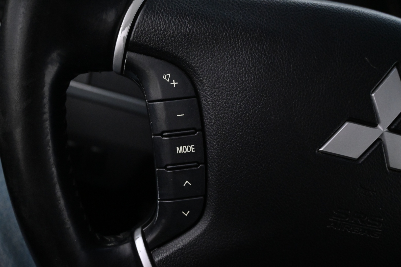 MITSUBISHI Pajero 2008