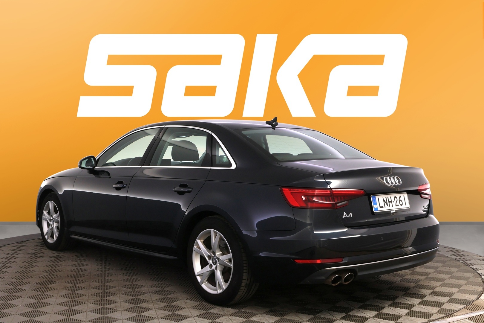 AUDI A4 2016