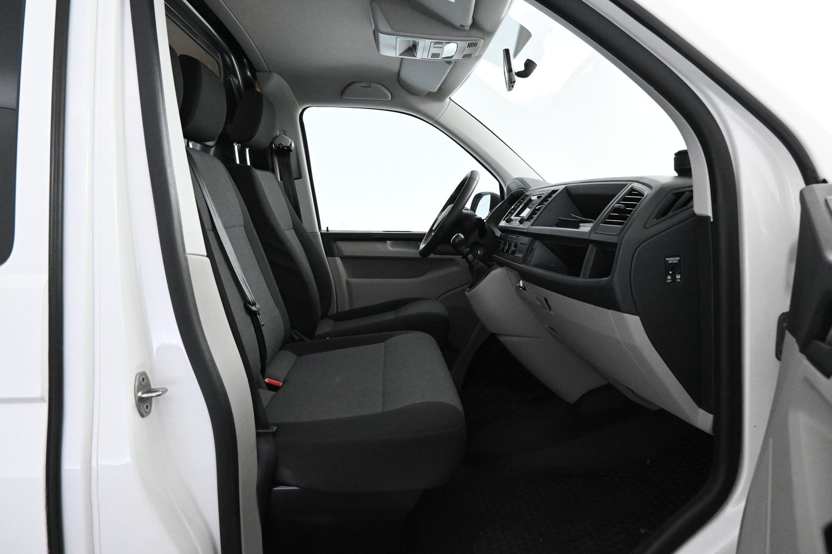 VOLKSWAGEN Transporter 2016