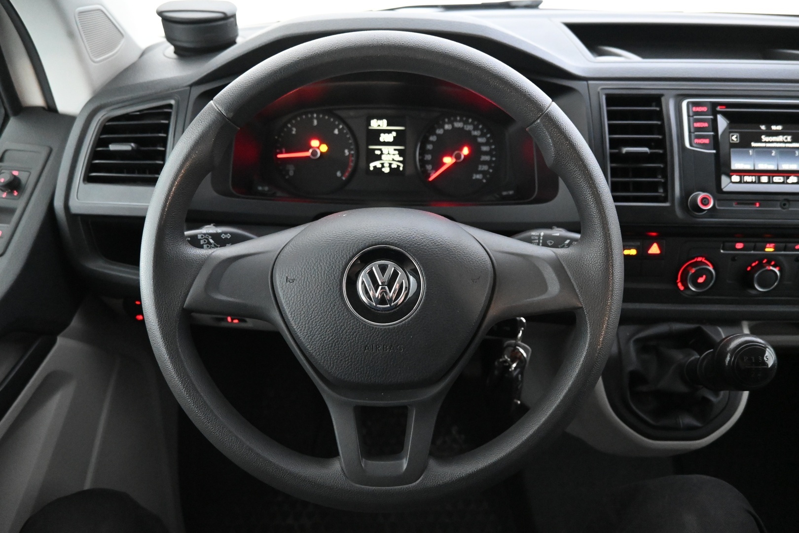VOLKSWAGEN Transporter 2016
