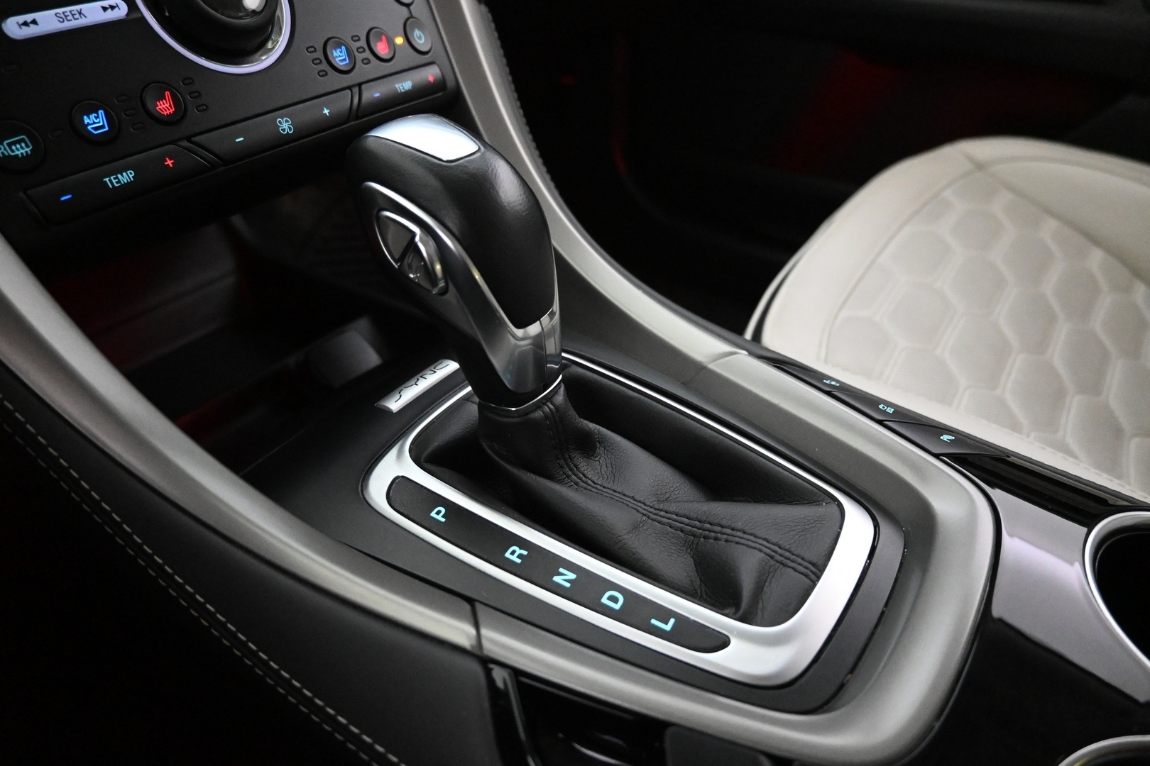 FORD MONDEO 2018