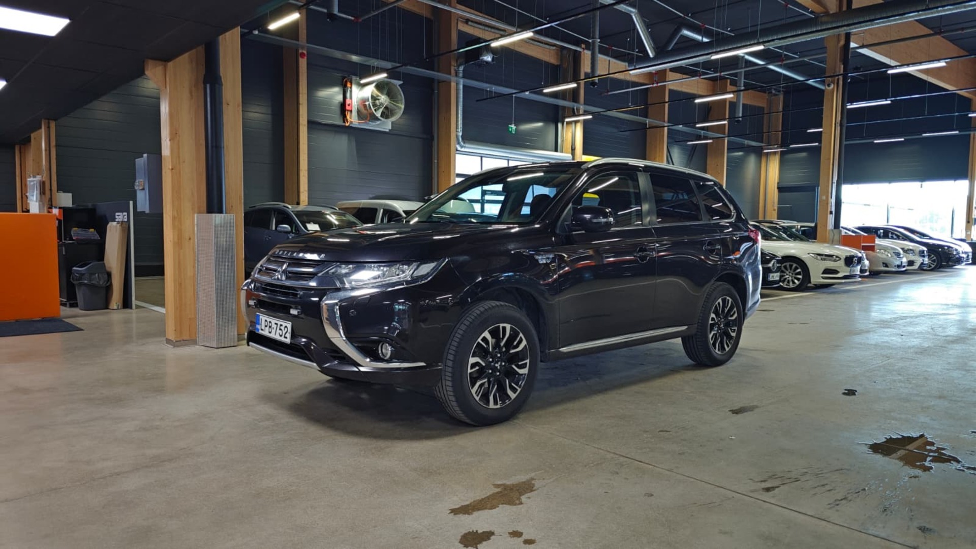 MITSUBISHI Outlander PHEV 2017