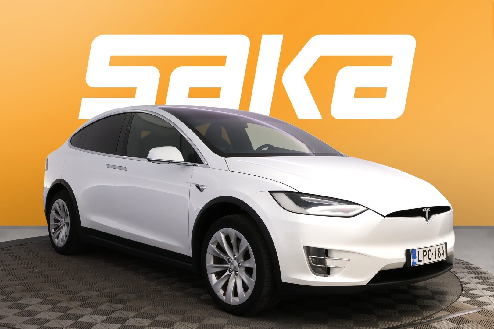 TESLA Model X 2021