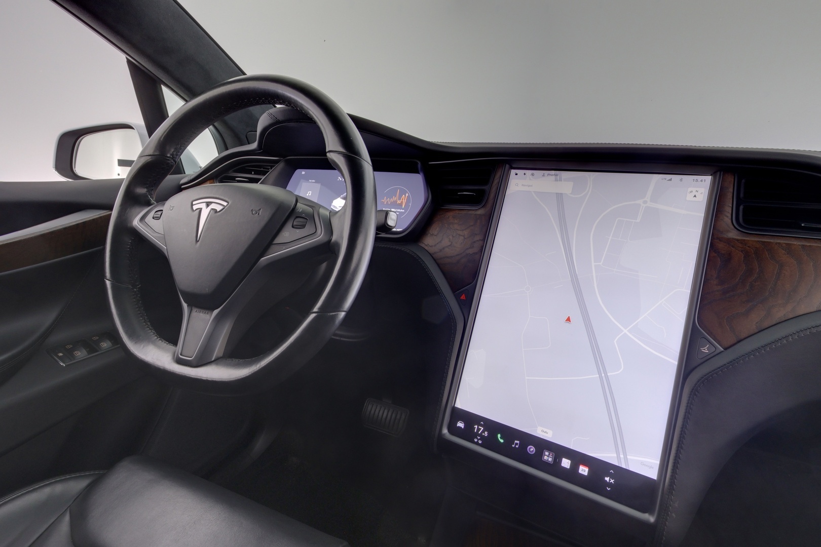 TESLA Model X 2021