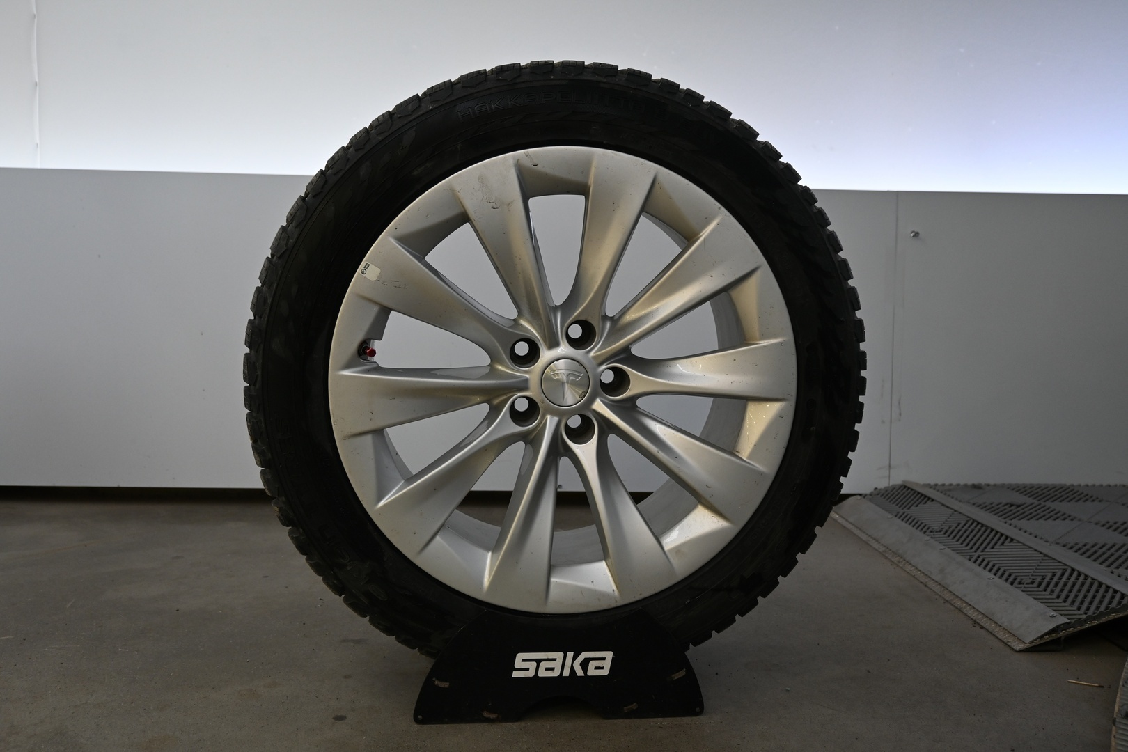 TESLA Model X 2021