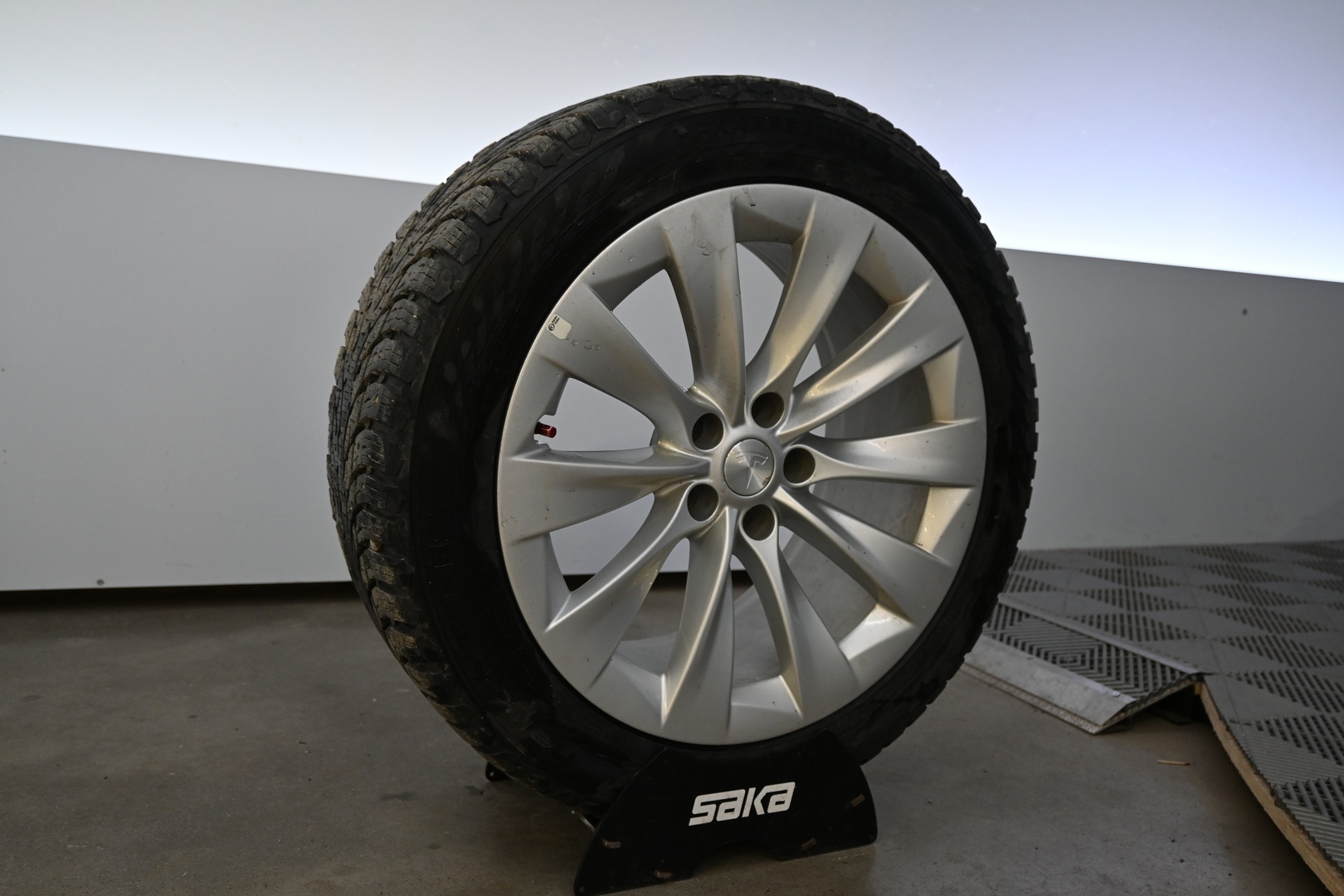 TESLA Model X 2021