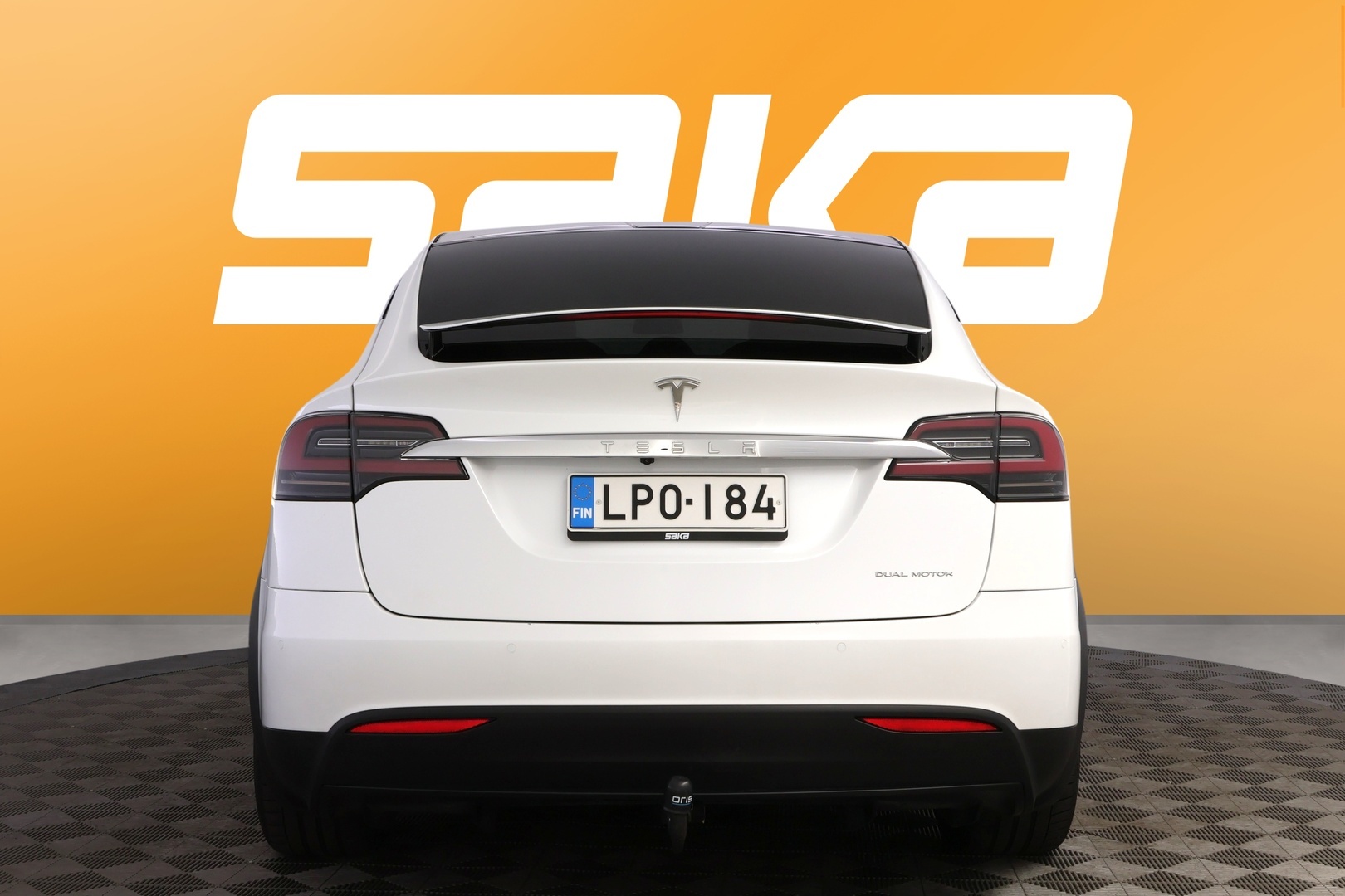TESLA Model X 2021