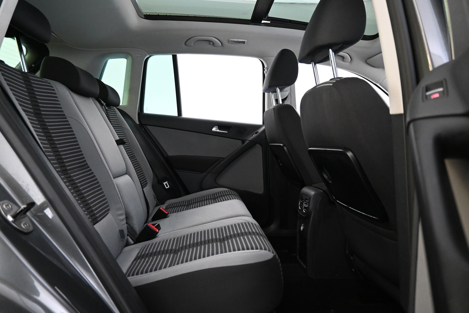 VOLKSWAGEN Tiguan 2011