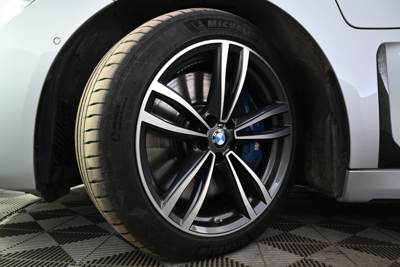 BMW 745 2020