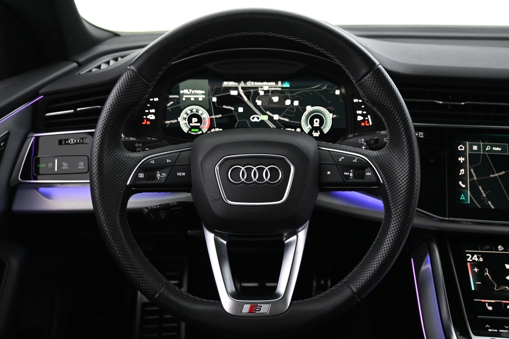 AUDI Q8 2022
