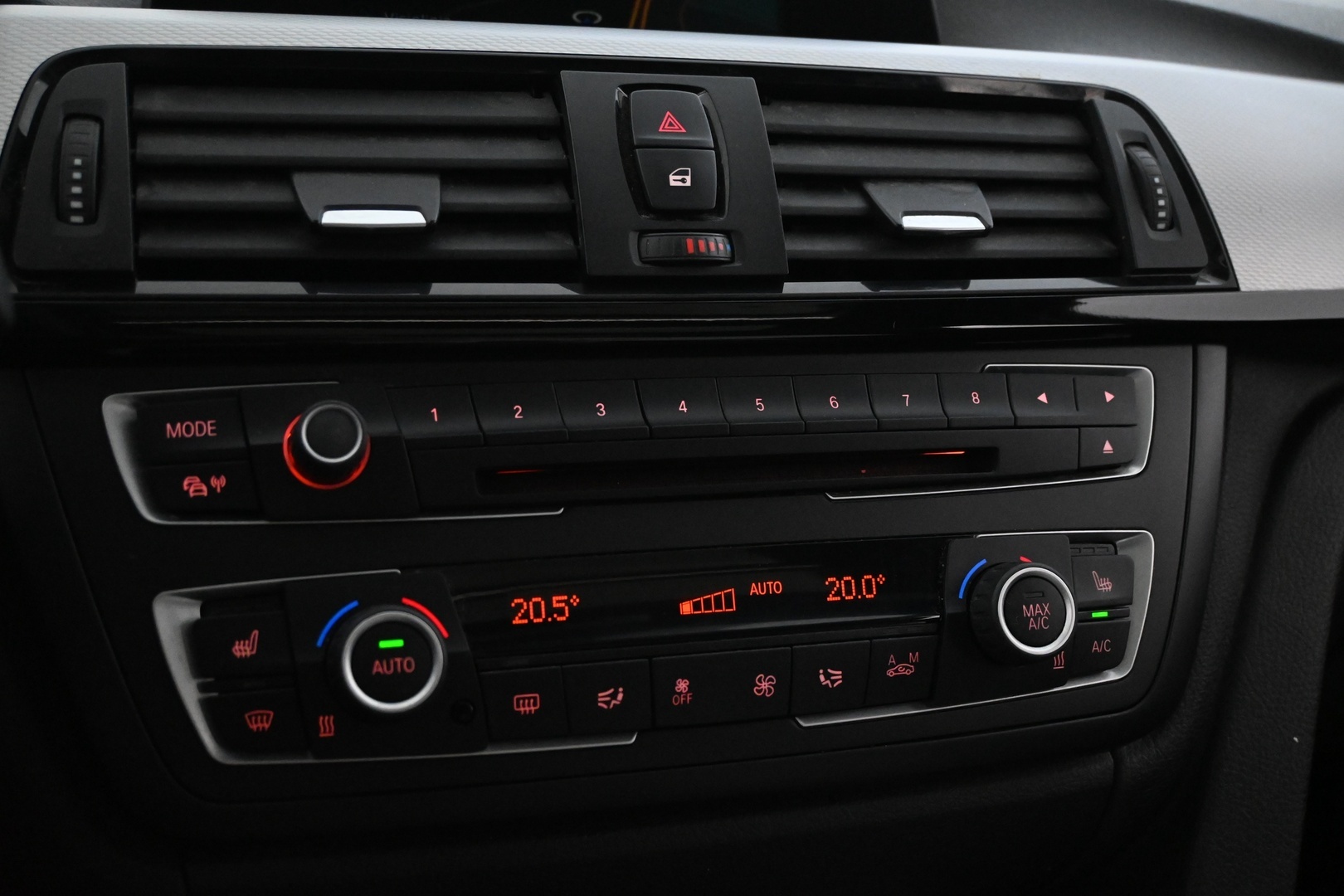 BMW 330 2013