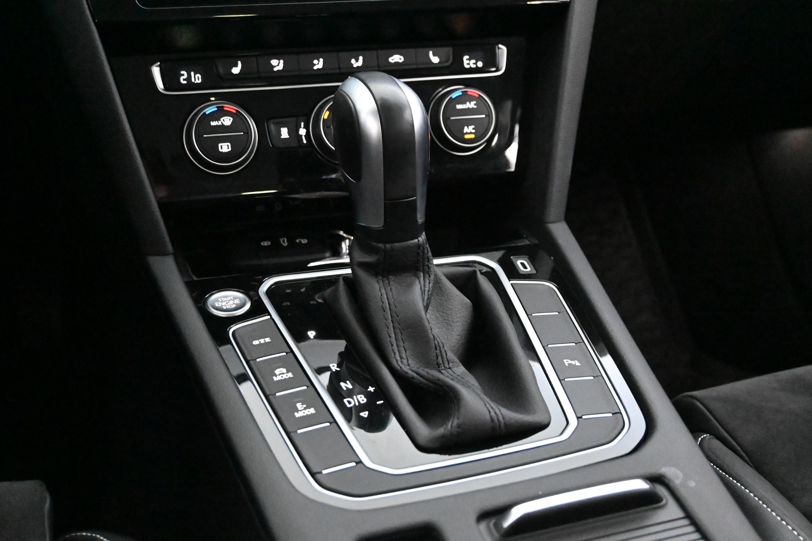 VOLKSWAGEN Passat 2020