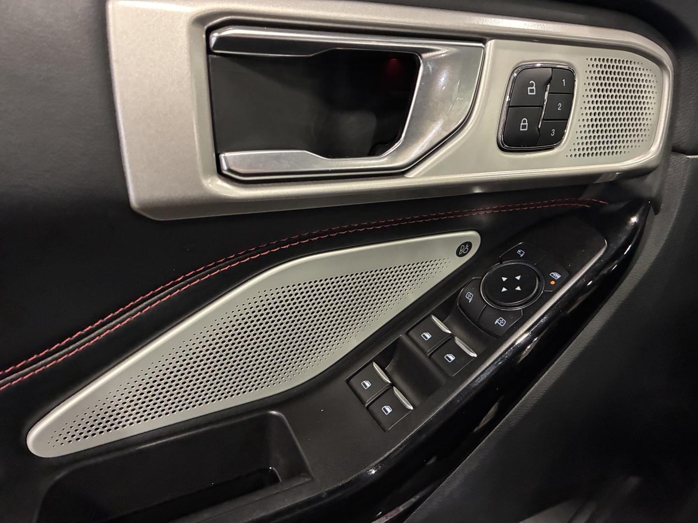 FORD Explorer 2023