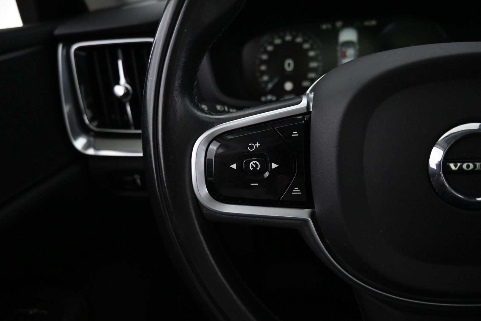 VOLVO V60 2019