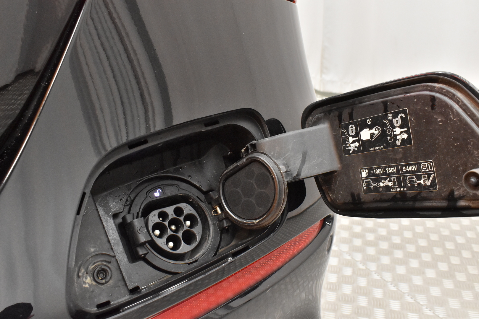 MERCEDES-BENZ E 2021