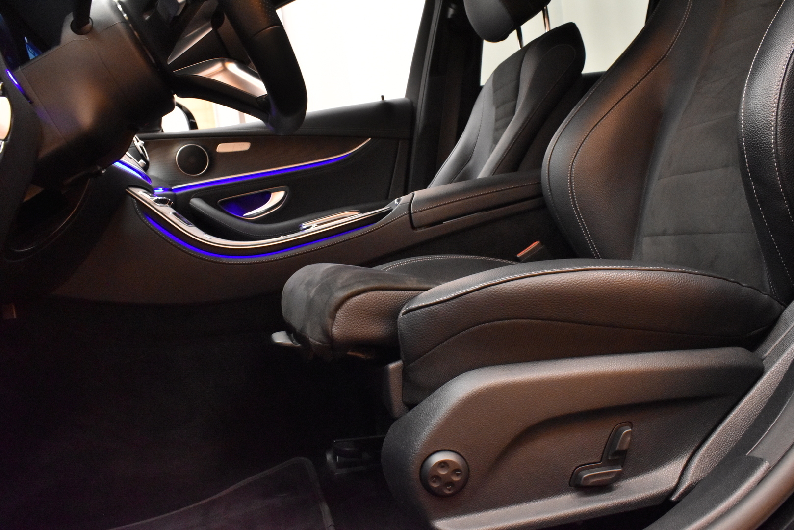 MERCEDES-BENZ E 2021