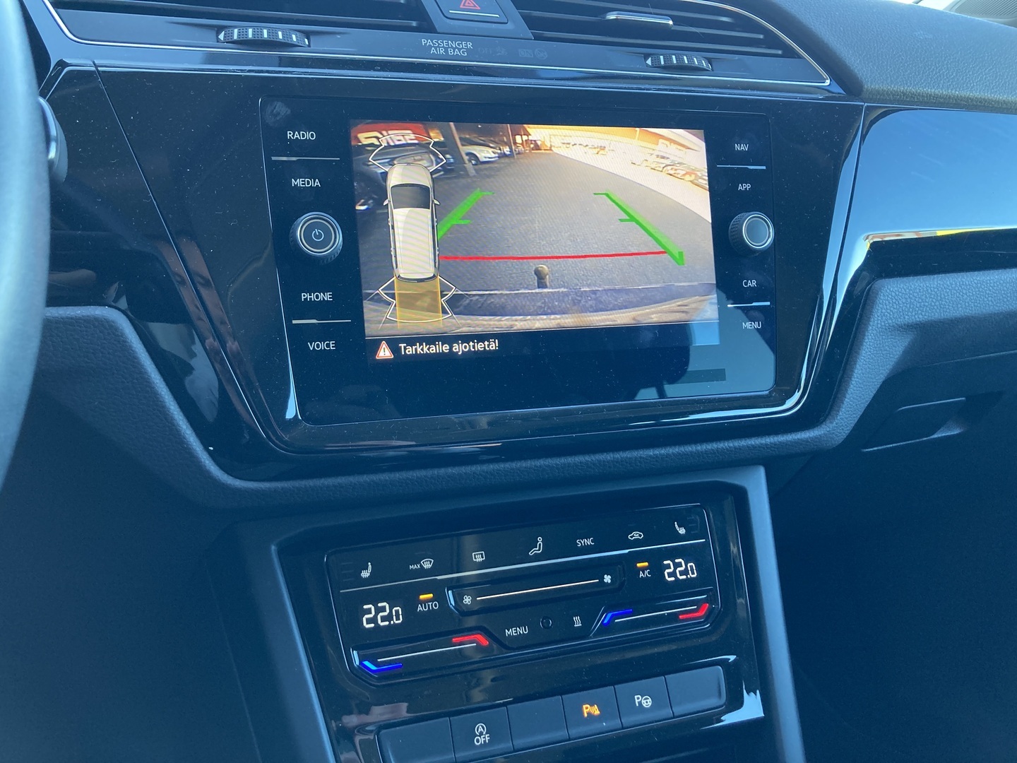 VOLKSWAGEN Touran 2023