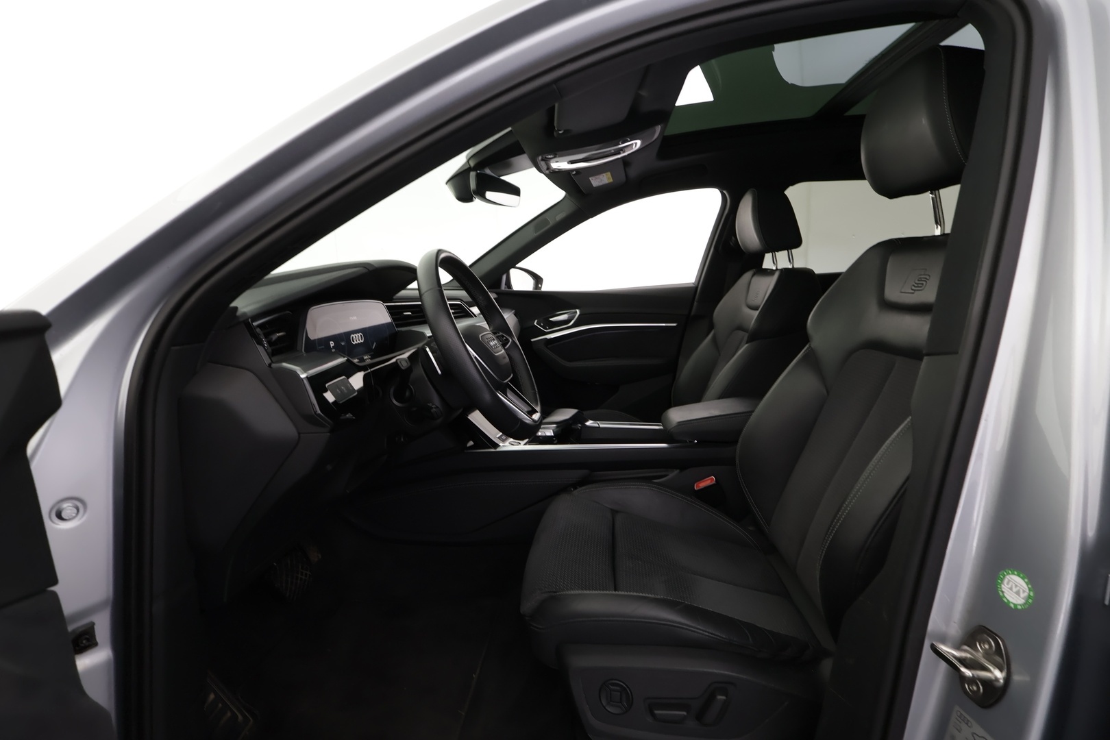 AUDI e-tron 2022