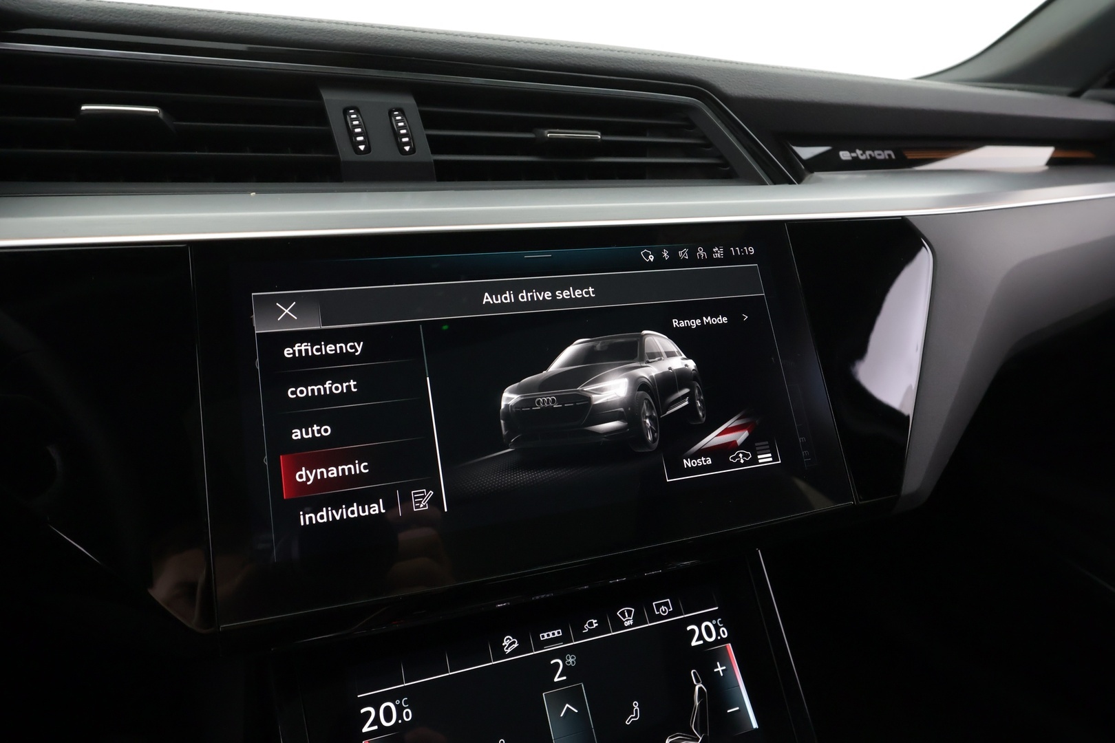 AUDI e-tron 2022