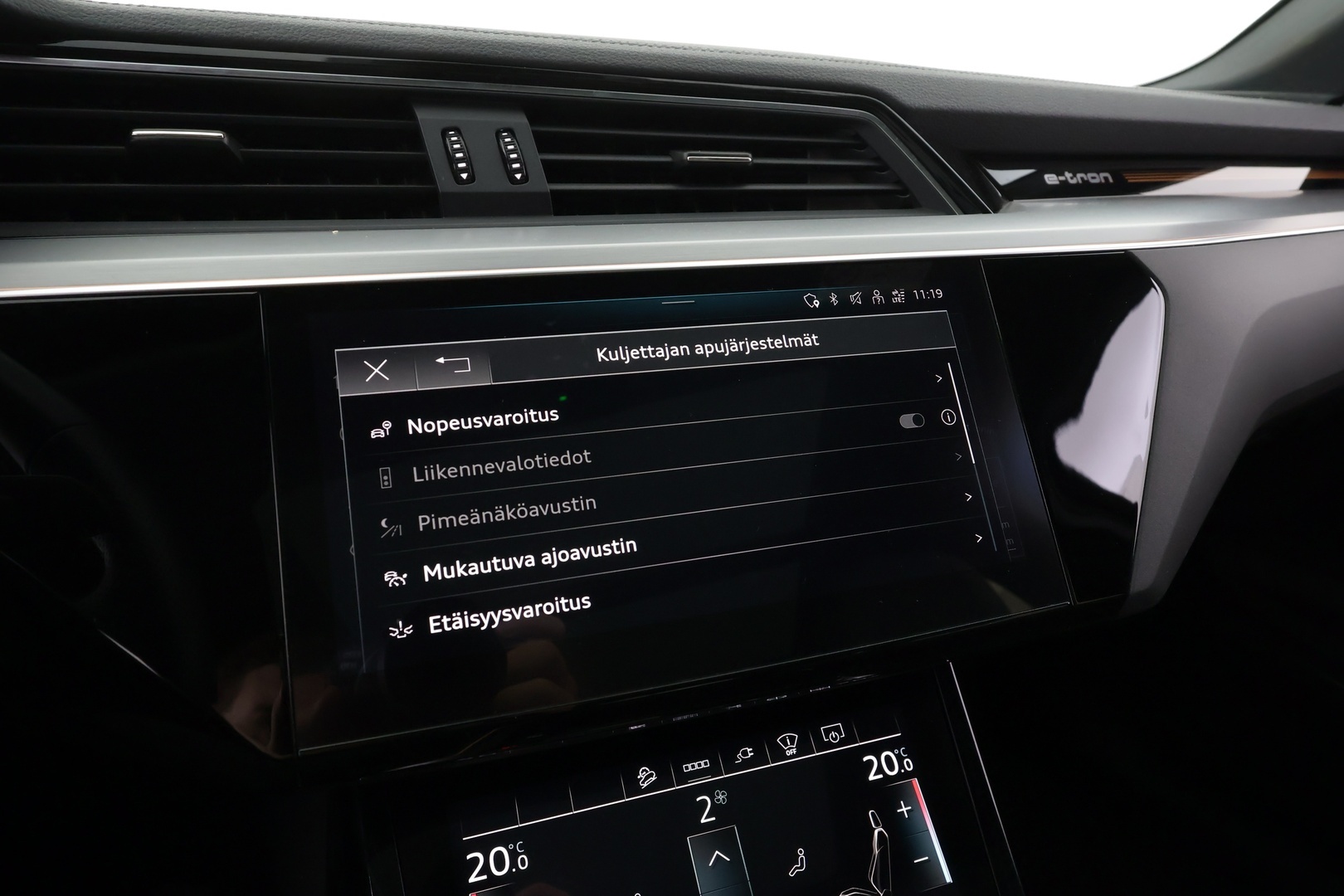 AUDI e-tron 2022
