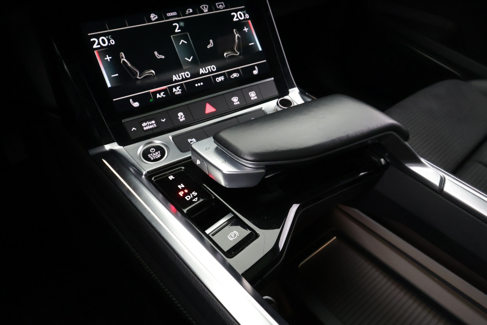 AUDI e-tron 2022