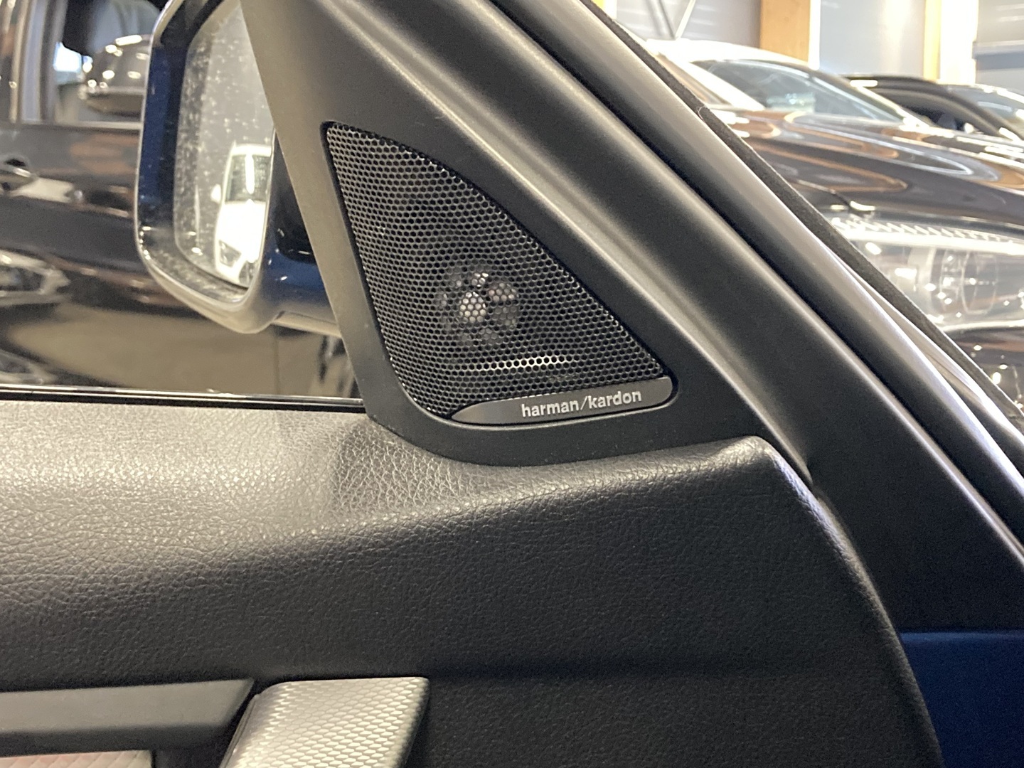 BMW 330 2013