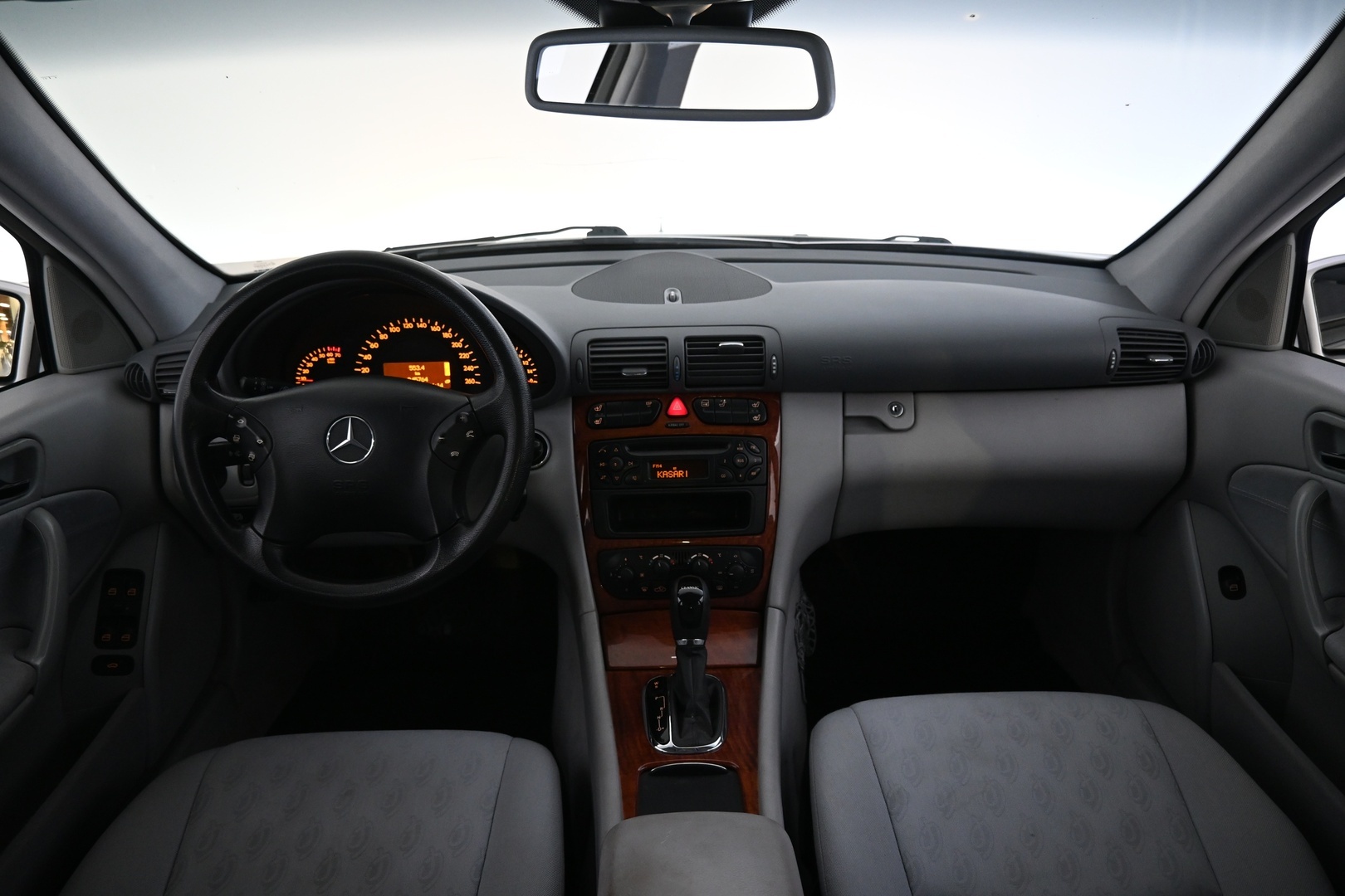 MERCEDES-BENZ C 2001