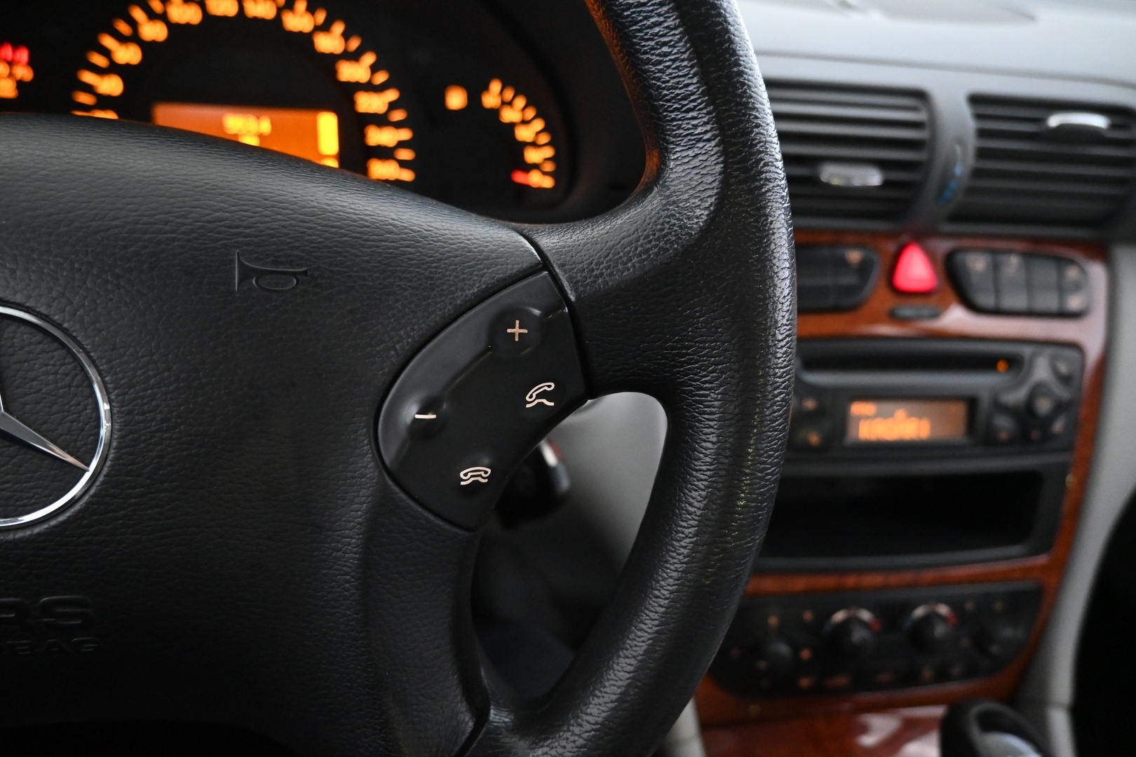 MERCEDES-BENZ C 2001