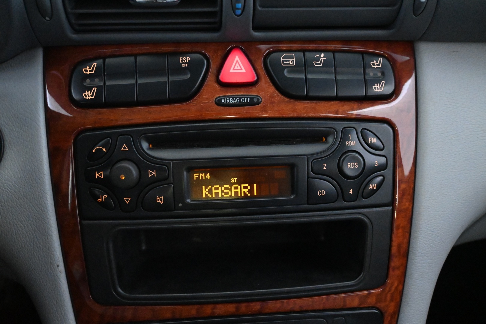 MERCEDES-BENZ C 2001