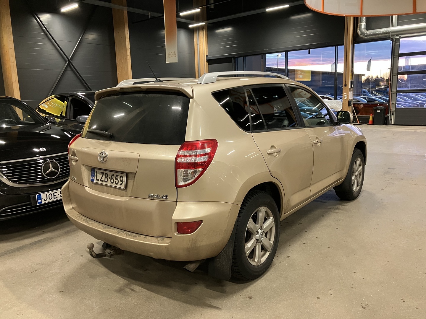 TOYOTA RAV4 2010
