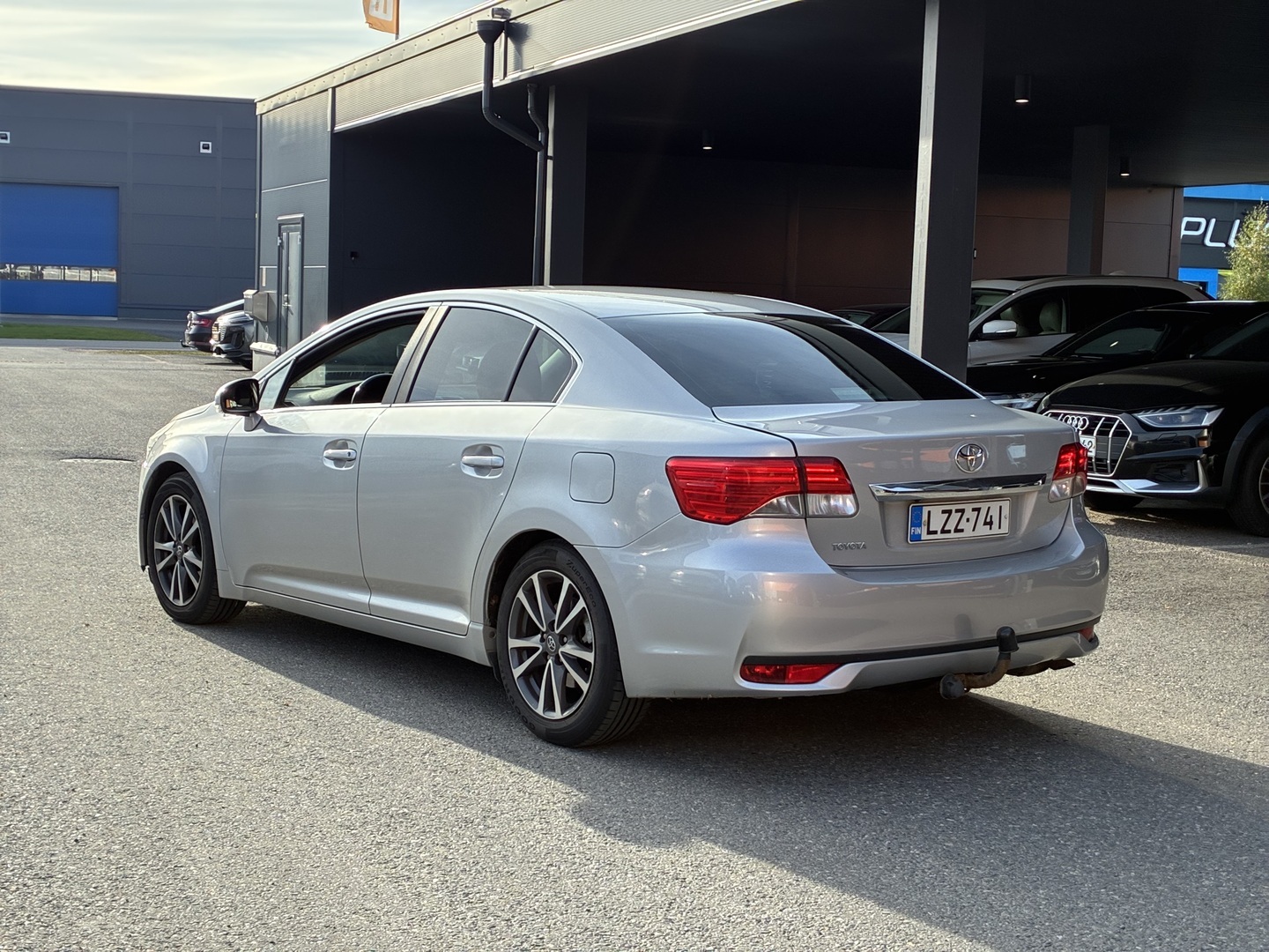 TOYOTA Avensis 2012