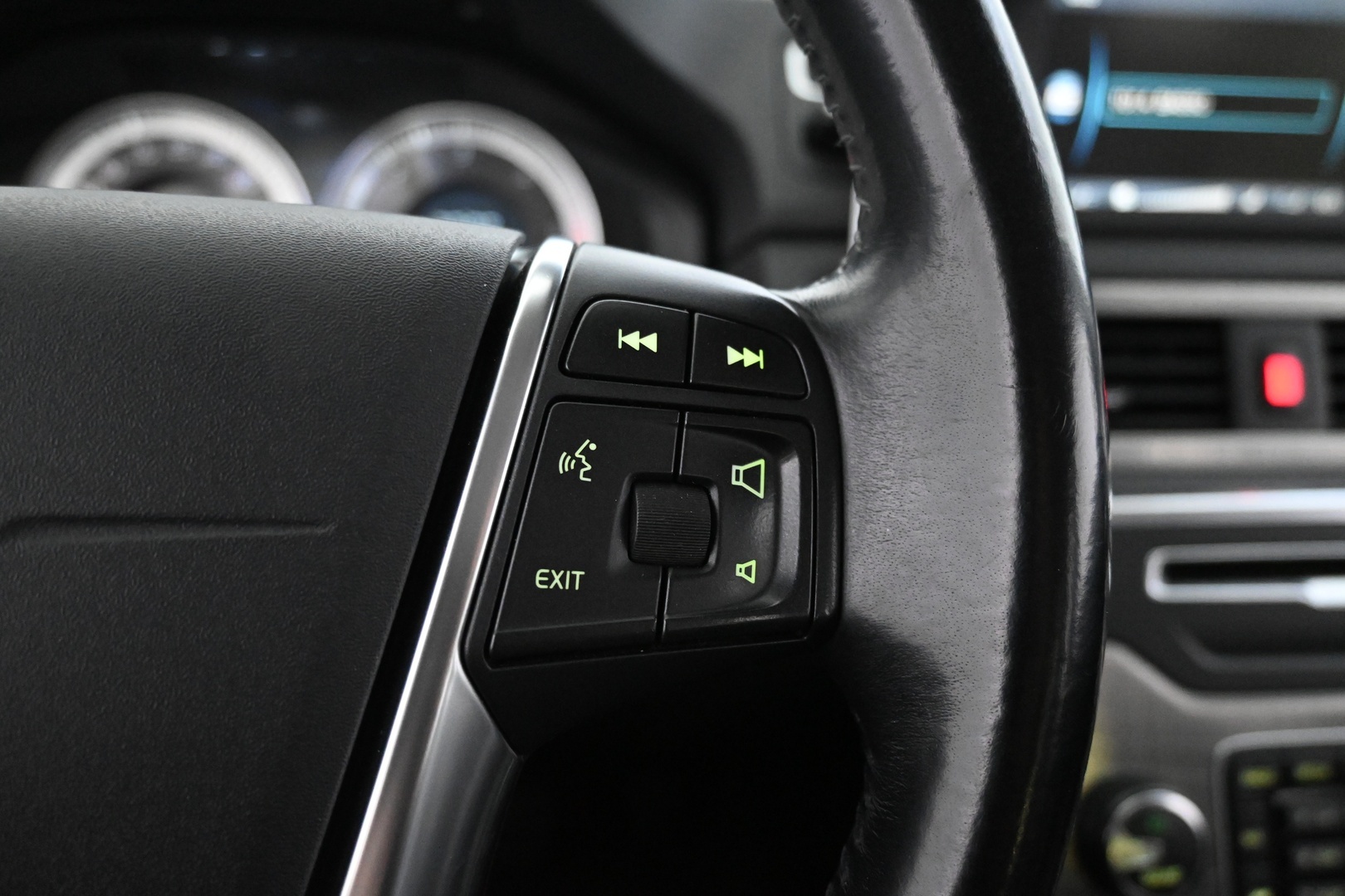 VOLVO XC70 2012
