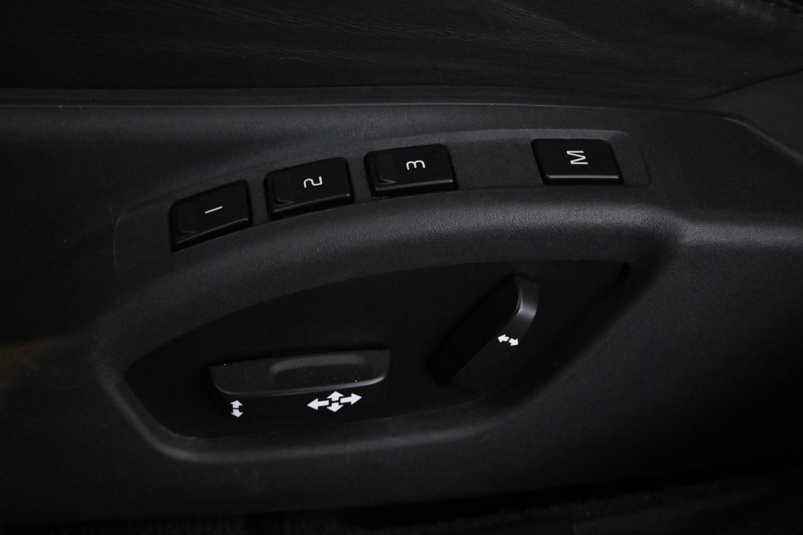 VOLVO XC70 2012