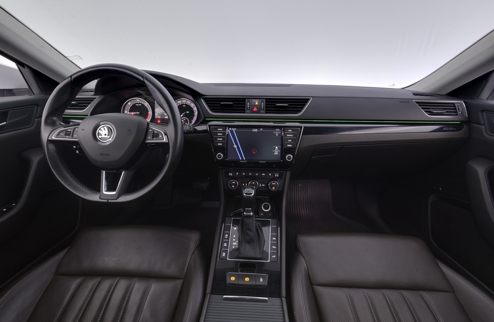 SKODA Superb 2016