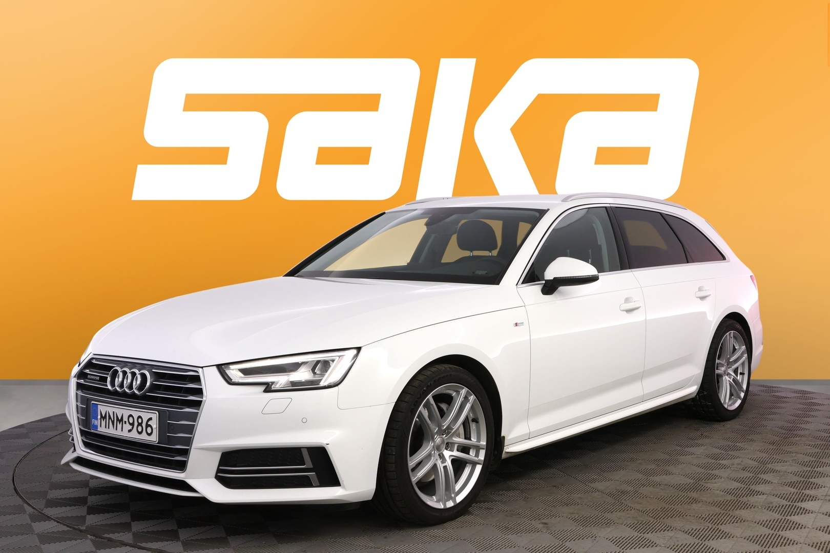 AUDI A4 2018