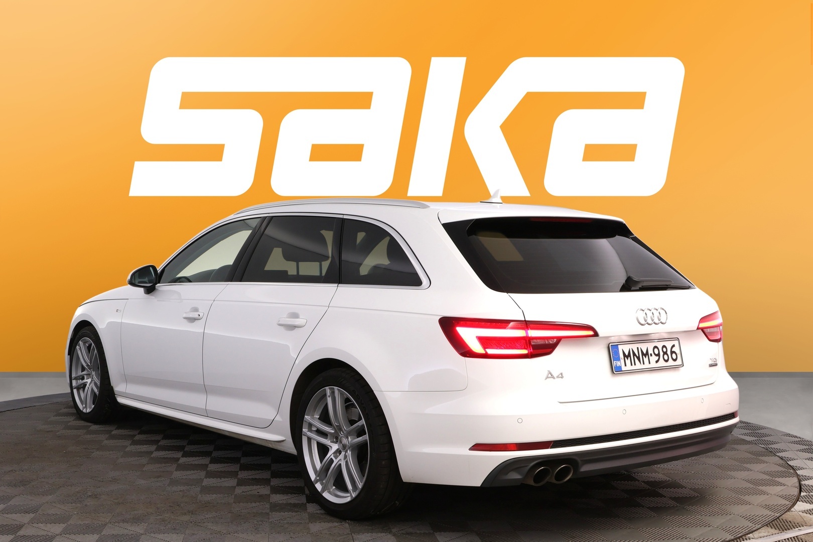 AUDI A4 2018