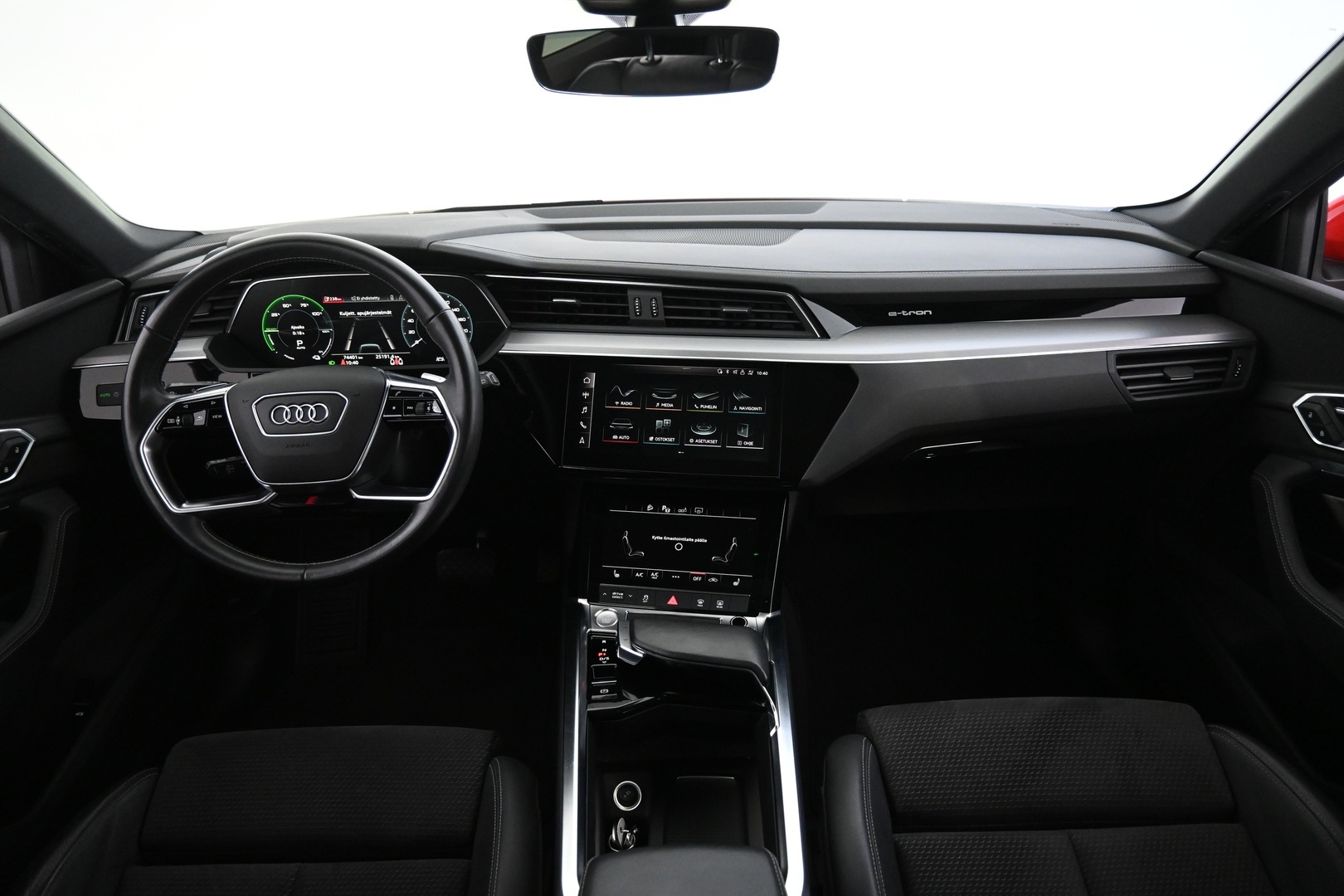 AUDI e-tron 2019