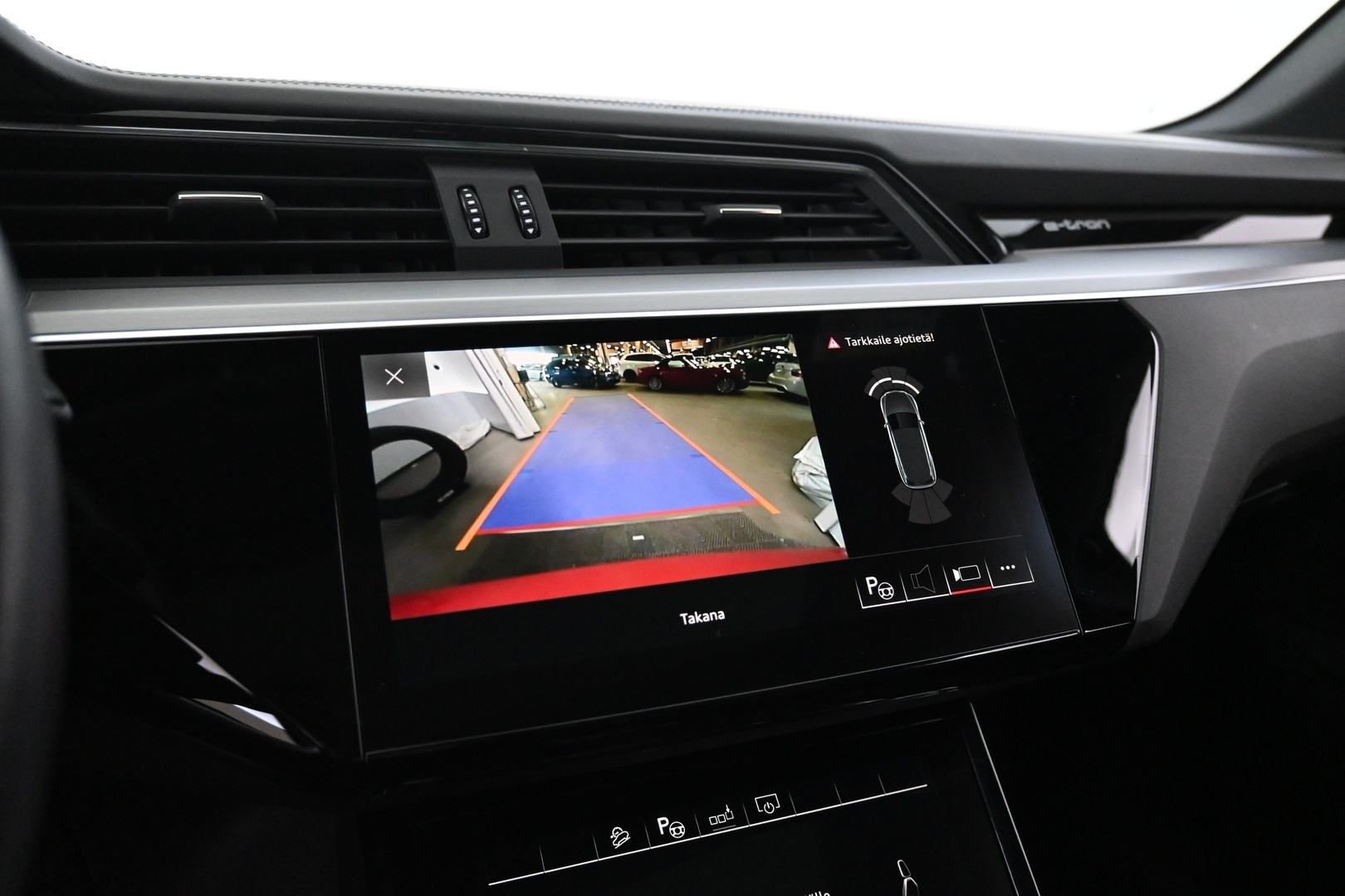 AUDI e-tron 2019